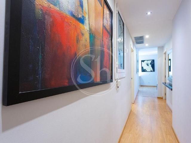 Piso en alquiler en calle De Casanova, Barcelona, de 95 m² 4 habitaciones por 2.595