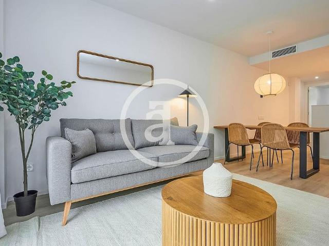 Piso en alquiler en calle De Castelao, Hospitalet de Llobregat, L´, de 72 m² 3 habitaciones por 1.790