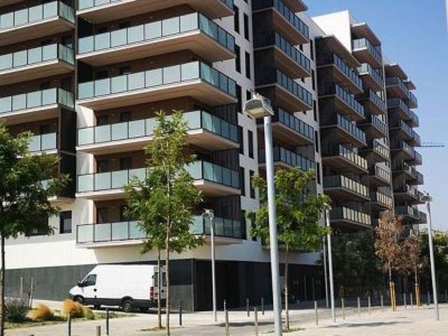 Piso en alquiler en calle De Carme Chacón, Viladecans, de 96 m² 3 habitaciones por 1.830