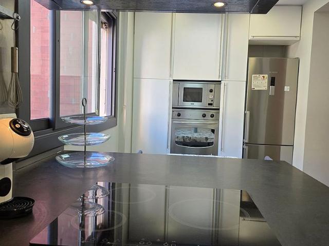 Piso en alquiler en calle De Cornet i Mas, Barcelona, de 74 m² 2 habitaciones por 2.000