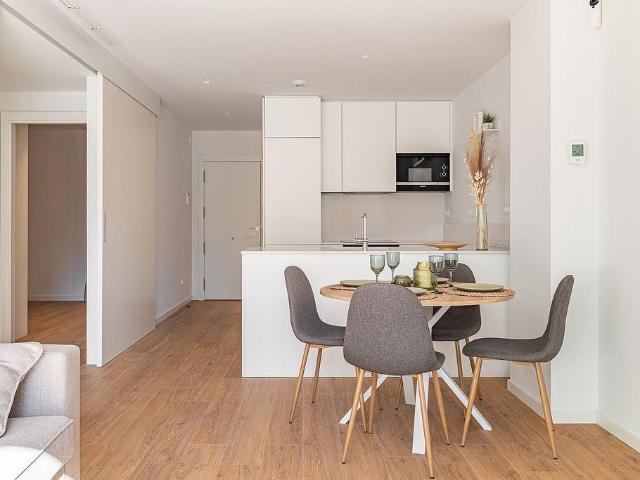 Piso en alquiler en calle De Còrsega, Barcelona, de 67 m² 2 habitaciones por 1.900