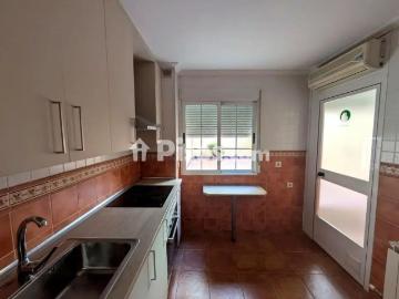 Piso en alquiler en Calle de Daoiz