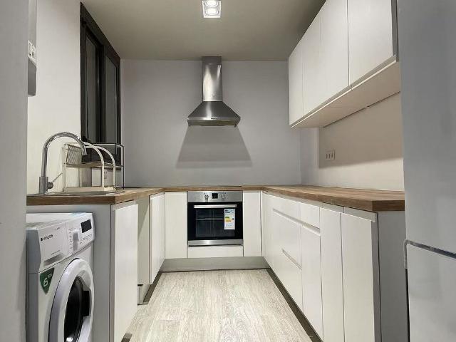 Piso en alquiler en calle De Dante Alighieri, Barcelona, de 80 m² 3 habitaciones por 1.380