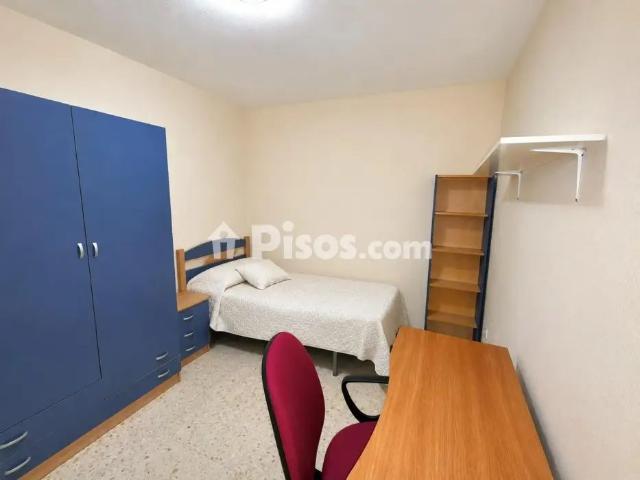 Piso en alquiler en Calle de Eugenio Oneguín