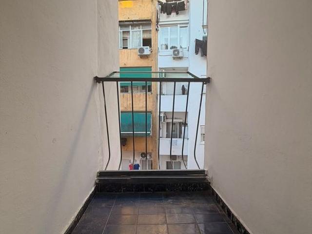 Piso en alquiler en calle De Emilia Pardo Bazán, Barcelona, de 90 m² 2 habitaciones por 1.200