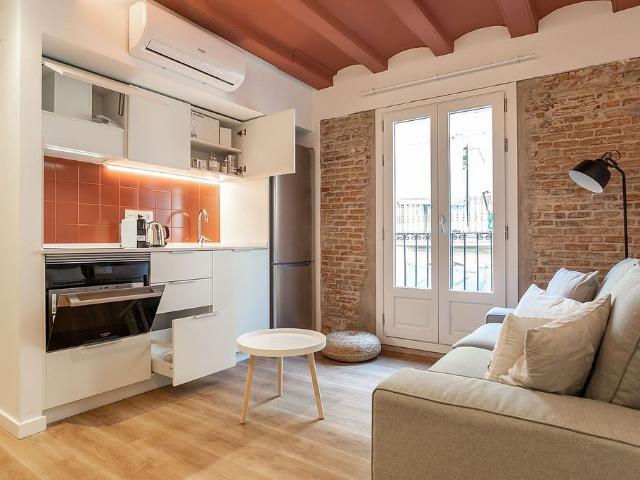 Piso en alquiler en calle De Felícia Fuster I Viladecans, Barcelona, de 35 m² 1 habitación por 1.250