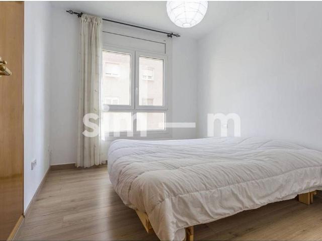 Piso en alquiler en calle De Francesc Pla El Vigatà, Vic, de 80 m² 3 habitaciones por 919