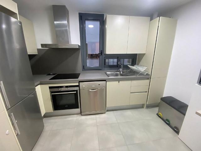 Piso en alquiler en calle De Guitard, Barcelona, de 75 m² 2 habitaciones por 1.500