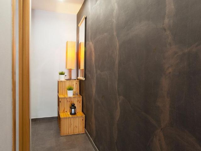 Piso en alquiler en calle De Galileu, Barcelona, de 46 m² 2 habitaciones por 1.395