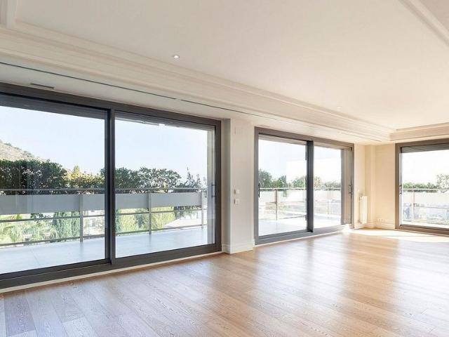 Piso en alquiler en calle De Gaziel, Barcelona, de 137 m² 4 habitaciones por 7.071