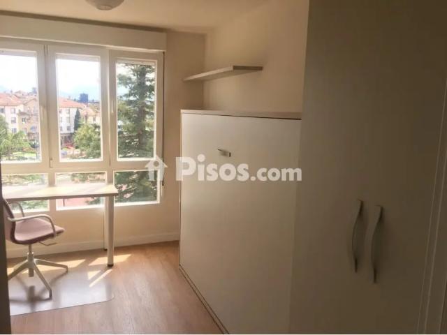 Piso en alquiler en Calle de González Besada, 39