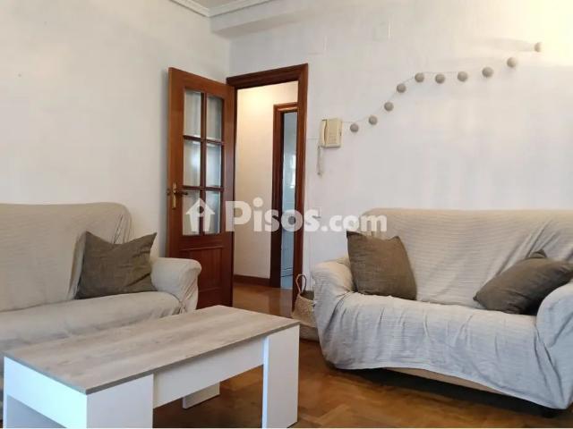 Piso en alquiler en Calle de Goroabe