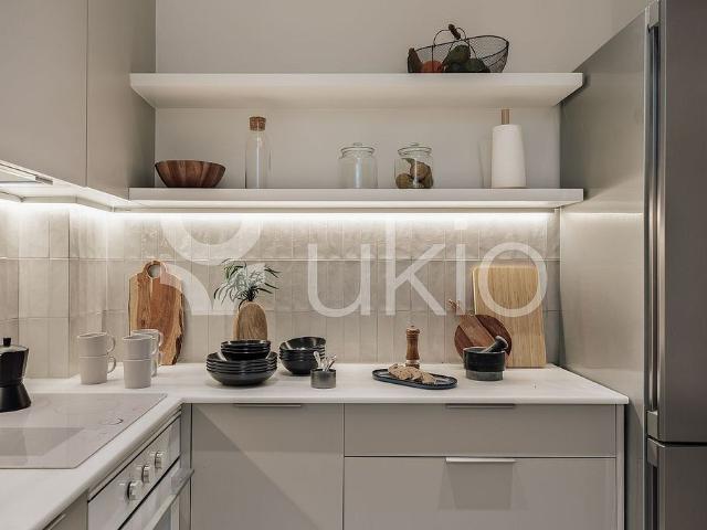 Piso en alquiler en calle De Grases, Barcelona, de 76 m² 3 habitaciones por 2.815