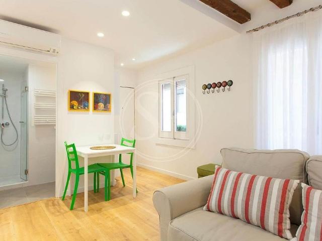 Piso en alquiler en calle De Grau i Torras, Barcelona, de 29 m² 1 habitación por 1.150