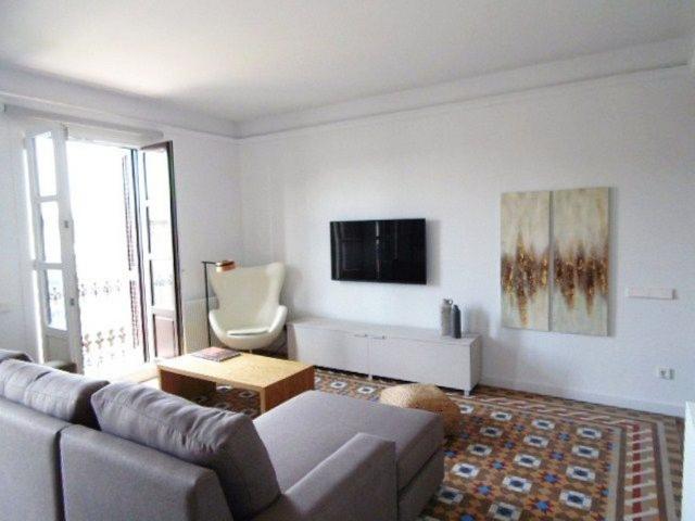 Piso en alquiler en calle De Gravina, Barcelona, de 72 m² 2 habitaciones por 2.990