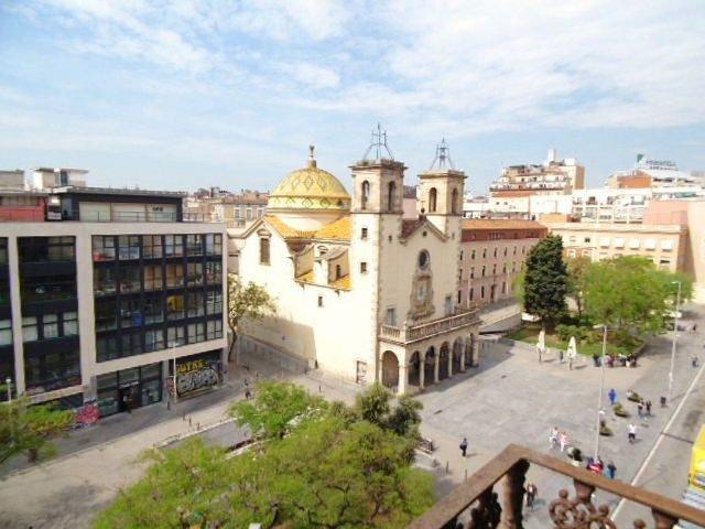 Piso en alquiler en calle De Gravina, Barcelona, de 72 m² 2 habitaciones por 2.990