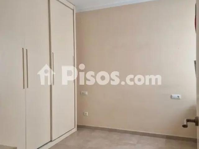 Piso en alquiler en Calle de Julio Romero de Torres