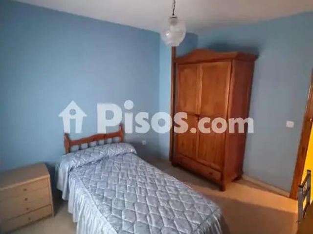 Piso en alquiler en Calle de Justino Flórez Llamas, 4