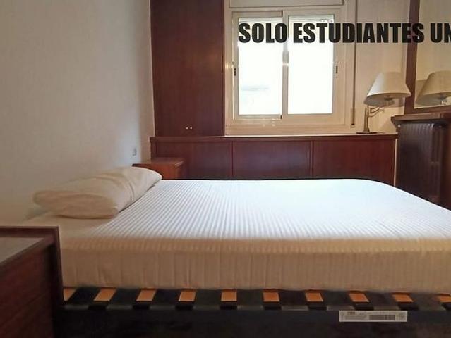 Piso en alquiler en calle De Joaquín Costa, Terrassa, de 79 m² 3 habitaciones por 960
