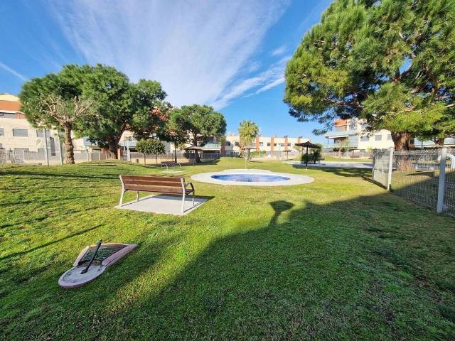 Piso en alquiler en calle De Josep Pla, Cubelles, de 73 m² 2 habitaciones por 1.101