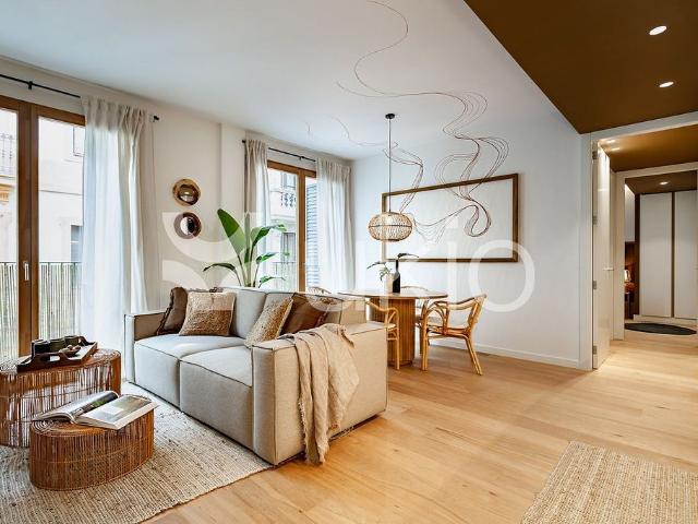Piso en alquiler en calle De Josep Torres, Barcelona, de 60 m² 2 habitaciones por 2.815