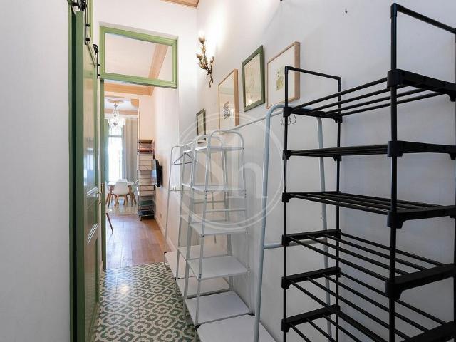 Piso en alquiler en calle De Jordà, Barcelona, de 65 m² 1 habitación por 1.450