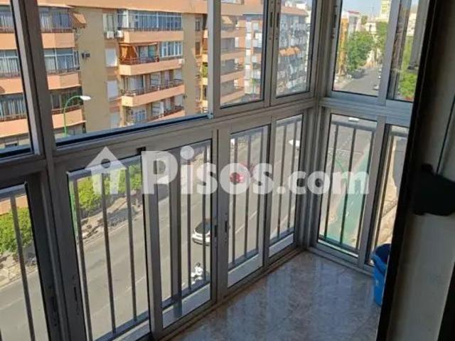 Piso en alquiler en Calle de Luis Montoto, 24, cerca de Calle José María Moreno Galván