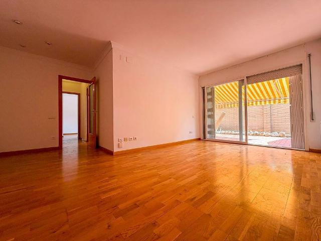 Piso en alquiler en calle De la Musica, Rubí, de 78 m² 2 habitaciones por 1.060
