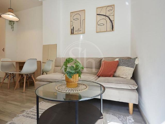 Piso en alquiler en calle De la Mare de Déu del Pilar, Barcelona, de 28 m² 1 habitación por 950