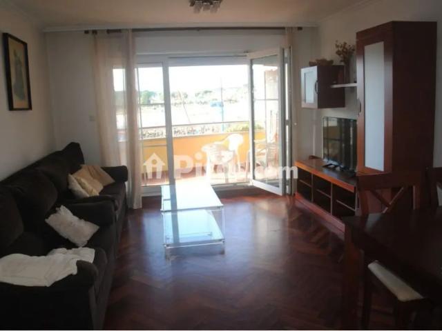 Piso en alquiler en Calle de la Marina