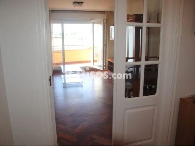 Piso en alquiler en Calle de la Marina