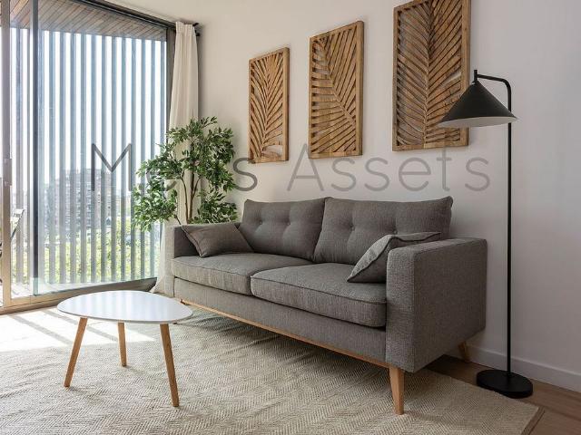 Piso en alquiler en calle De la Marina, Barcelona, de 58 m² 1 habitación por 1.758