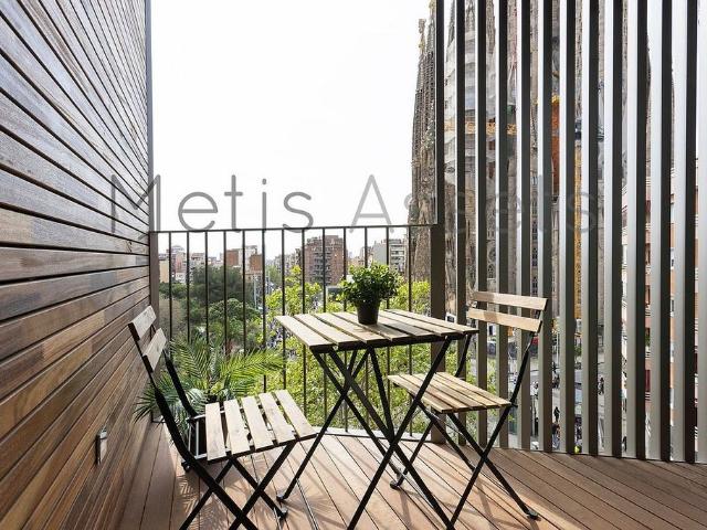 Piso en alquiler en calle De la Marina, Barcelona, de 58 m² 1 habitación por 1.758