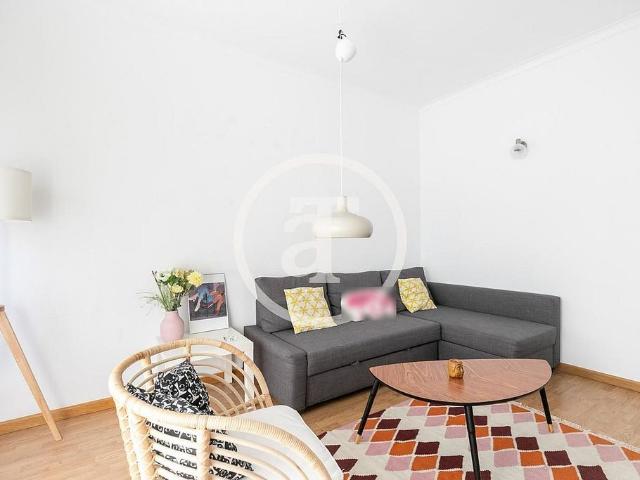 Piso en alquiler en calle De la Marina, Barcelona, de 90 m² 3 habitaciones por 1.650