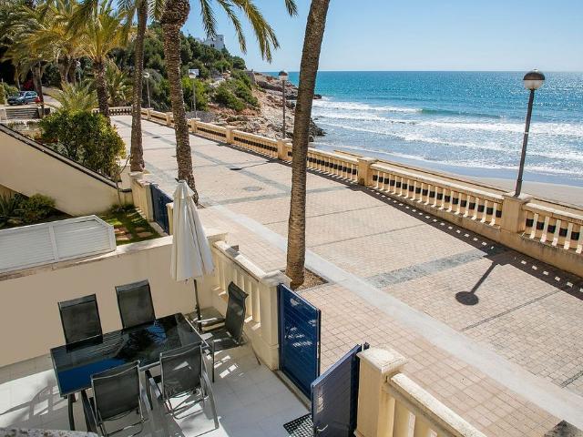 Piso en alquiler en calle De la Marina, Sitges, de 80 m² 3 habitaciones por 2.400