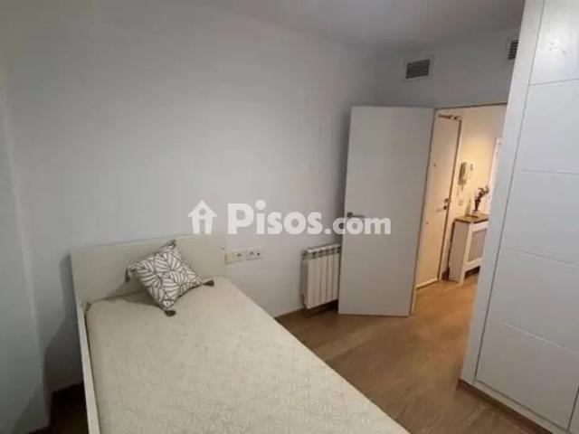 Piso en alquiler en Calle de la Alcubilla