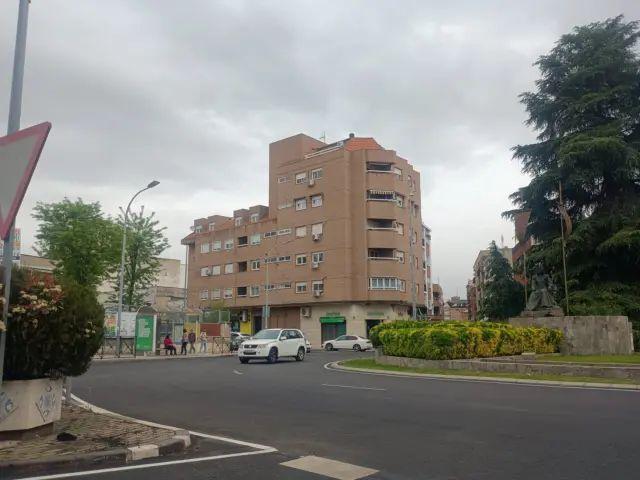 Piso en alquiler en Calle de la Cañada de la Sierra, cerca de Calle Paralela