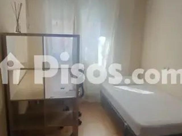 Piso en alquiler en Calle de la Esmeralda, 5