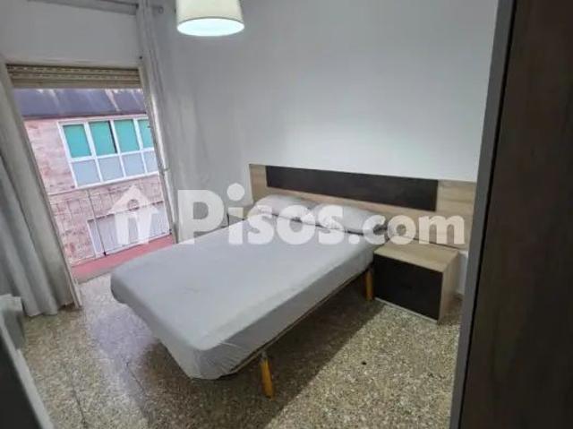 Piso en alquiler en Calle de la Fuente, 16