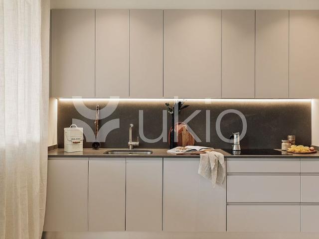 Piso en alquiler en calle De la Indústria, Barcelona, de 110 m² 3 habitaciones por 2.920