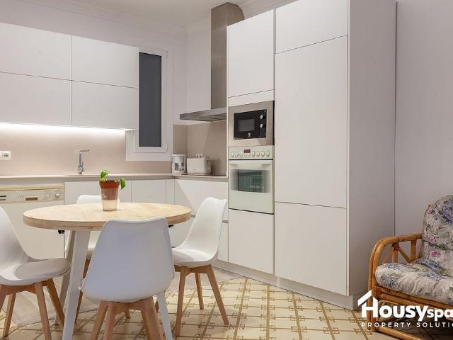 Piso en alquiler en calle De la Indústria, Barcelona, de 76 m² 3 habitaciones por 1.250