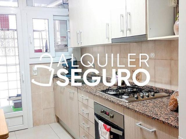 Piso en alquiler en calle De la Llibertat, Castelldefels, de 102 m² 3 habitaciones por 1.530