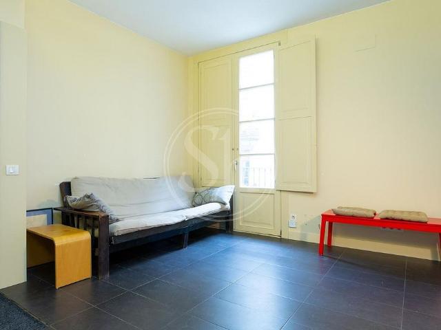 Piso en alquiler en calle De la Princesa, Barcelona, de 65 m² 1 habitación por 1.395