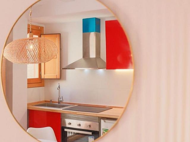 Piso en alquiler en calle De la Riera Alta, Barcelona, de 29 m² 1 habitación por 1.095