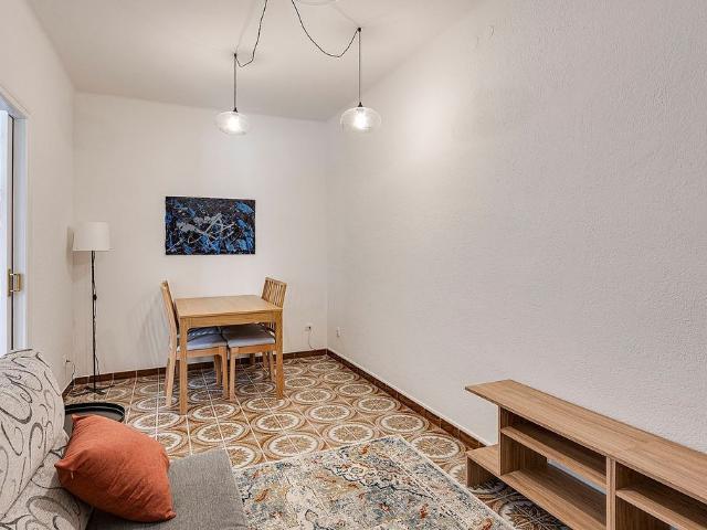 Piso en alquiler en calle De la Riera Blanca, Barcelona, de 50 m² 2 habitaciones por 1.350