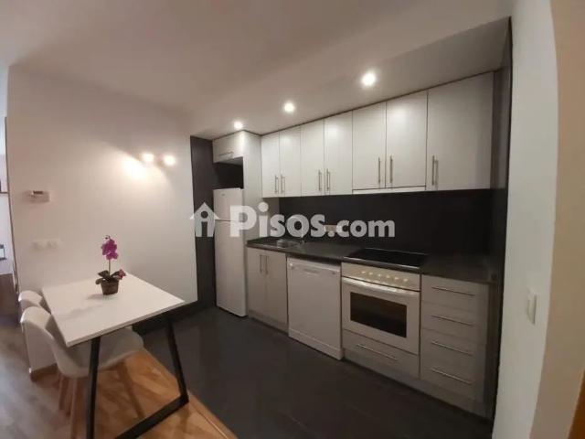 Piso en alquiler en Calle de La Solana