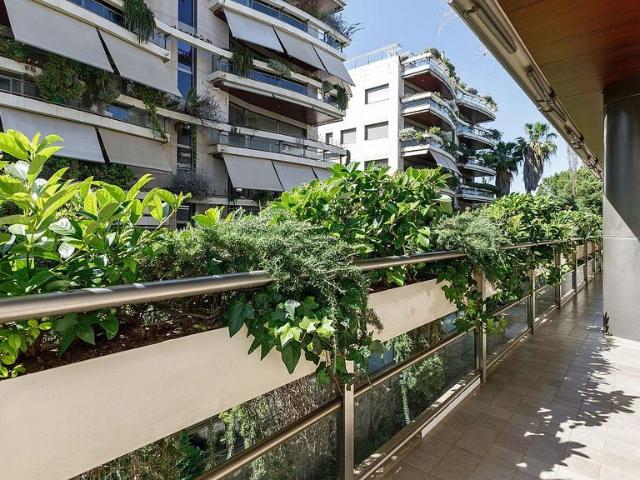 Piso en alquiler en calle De L'abadessa Olzet, Barcelona, de 196 m² 5 habitaciones por 7.651