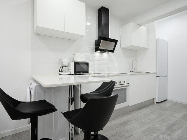 Piso en alquiler en calle De Laietània, Badalona, de 49 m² 2 habitaciones por 1.295