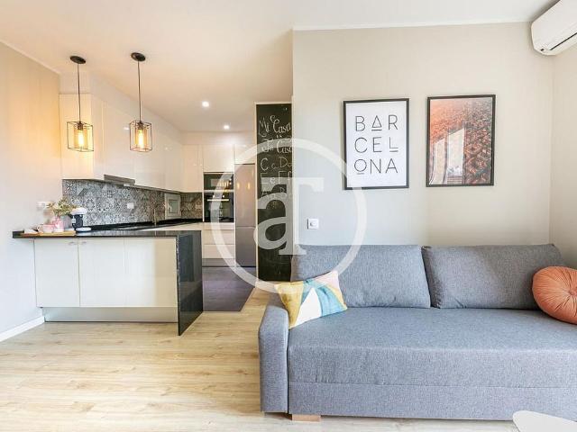 Piso en alquiler en calle De L'alfambra, Barcelona, de 70 m² 2 habitaciones por 1.990