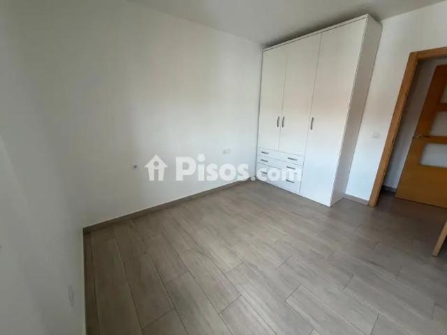 Piso en alquiler en Calle de las Acacias